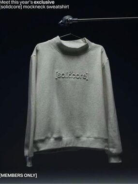 Solidcore UNISEX members only crewneck Sweatshirt in Light Gray